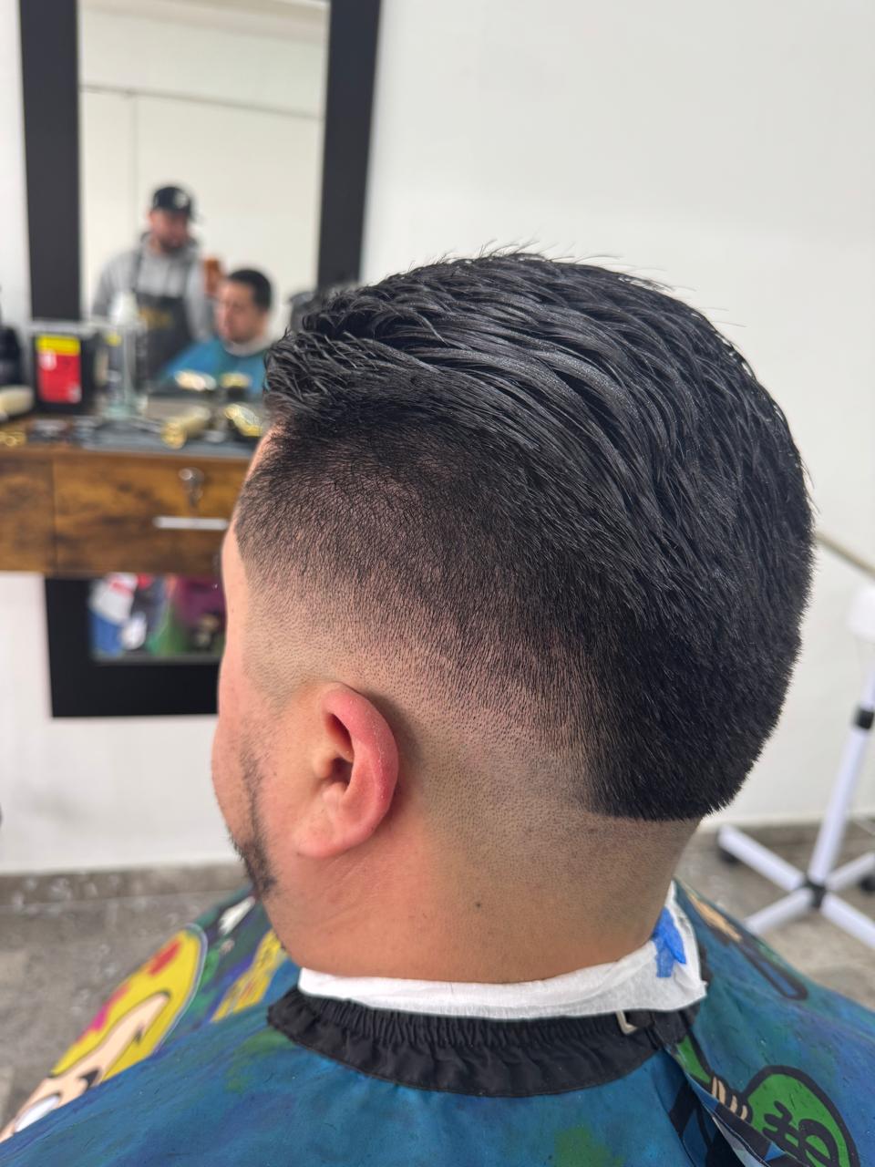 Corte fade profesional